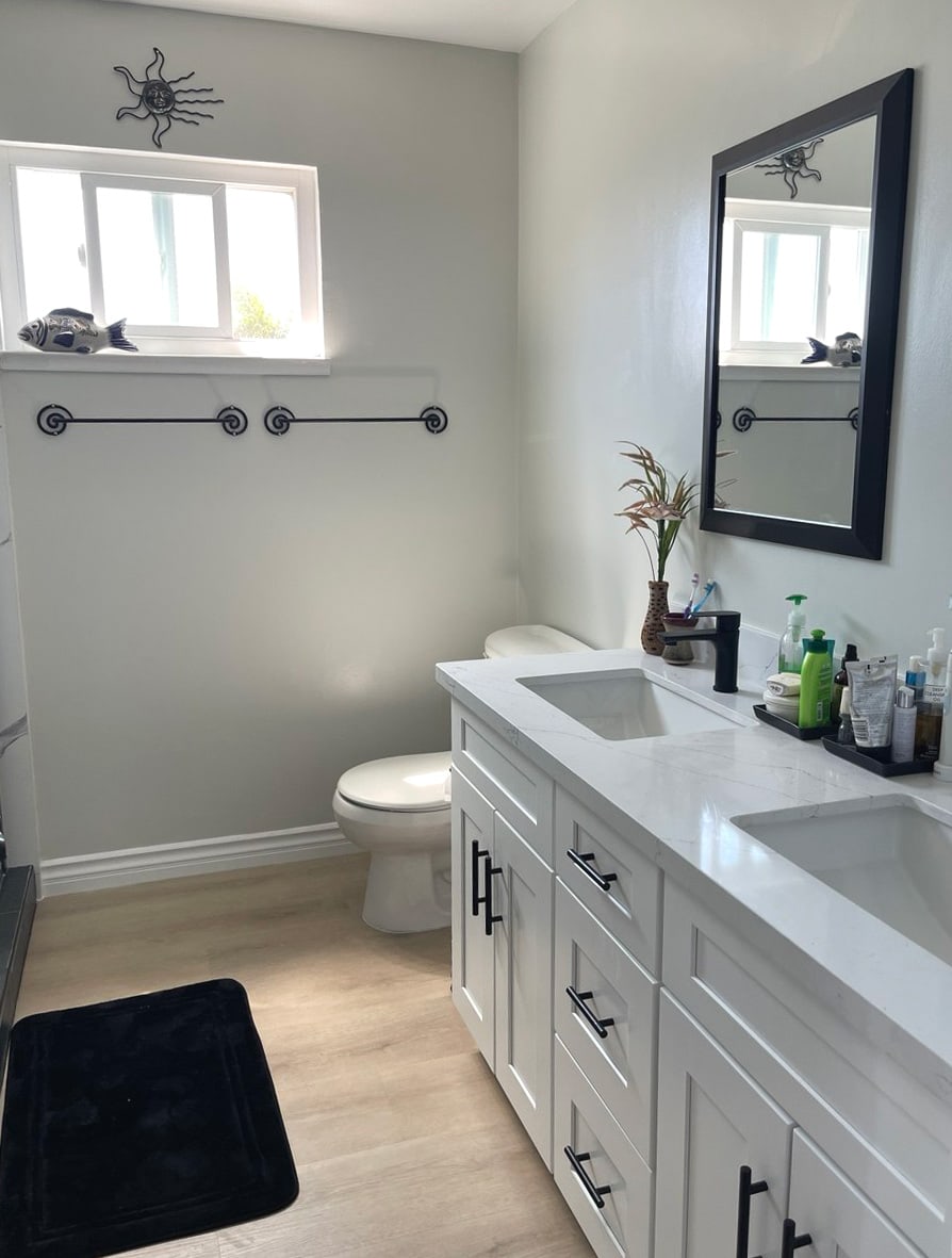 Our construction and remodeling projects: Bathroom Remodel 2