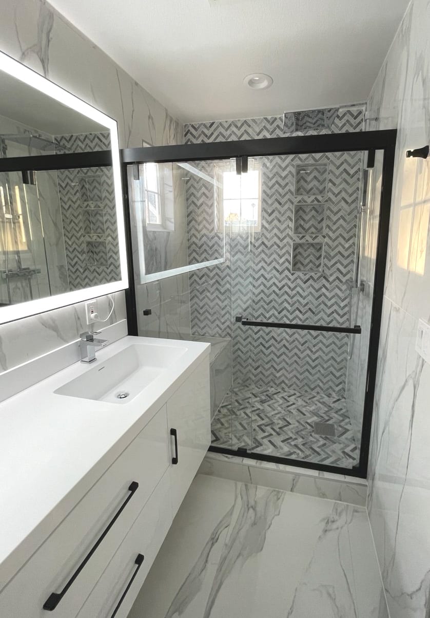 Our construction and remodeling projects: Bathroom Remodel